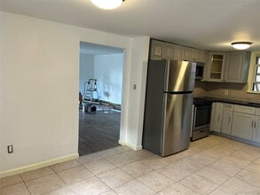 67 Hulse Ave in Middletown, NY - Building Photo - Building Photo
