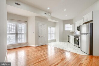 698 Washington Blvd in Baltimore, MD - Building Photo - Building Photo