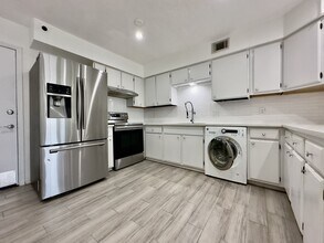 1161 Lake Ave in Metairie, LA - Building Photo - Building Photo
