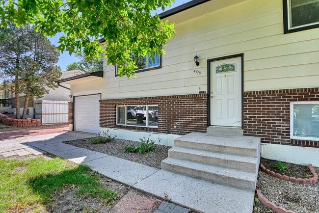 4775 S Splendid Cir in Colorado Springs, CO - Building Photo - Building Photo
