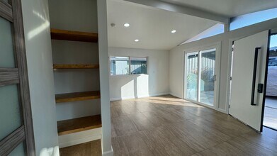 3102 Roxanne Ave in Long Beach, CA - Building Photo - Building Photo