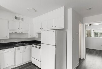 Cliff Place in Birmingham, AL - Foto de edificio - Interior Photo