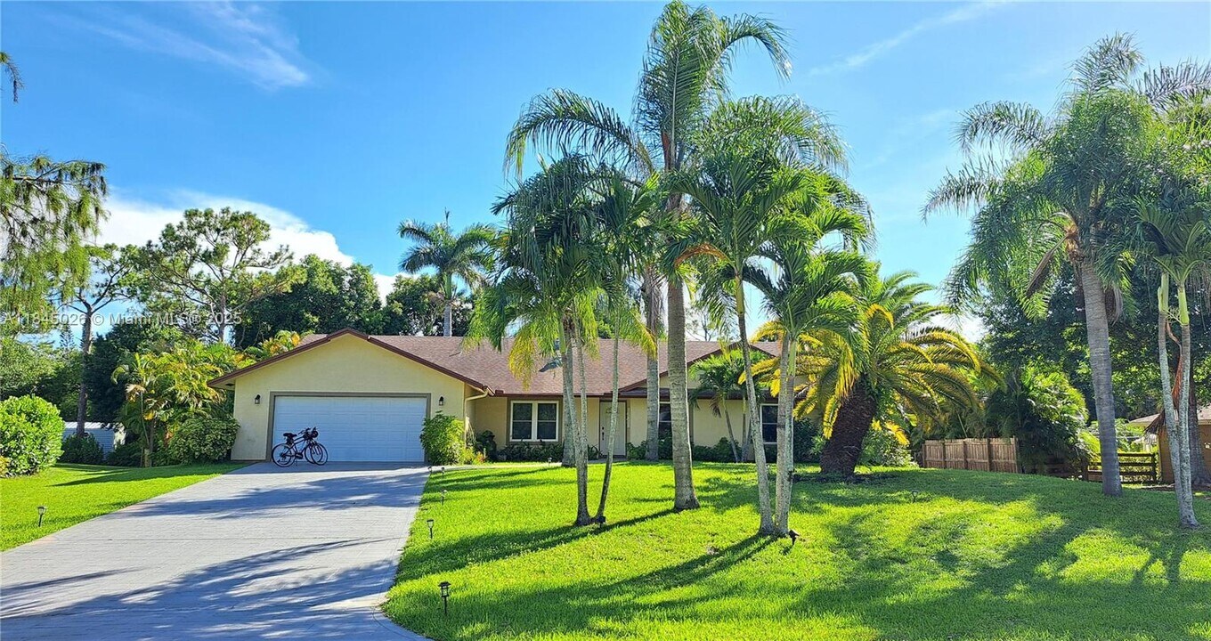 1760 SW Belgrave Terrace in Stuart, FL - Foto de edificio