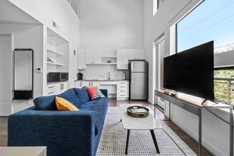 49 Navasota St in Austin, TX - Building Photo - Building Photo