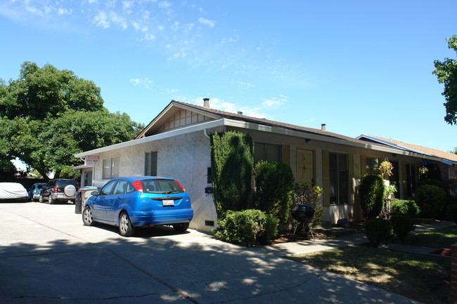 777 Nevin Way in San Jose, CA - Foto de edificio - Building Photo