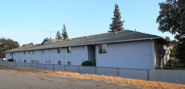 Knights Landing Harbor Apartments in Knights Landing, CA - Building Photo - Building Photo