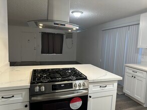 244 S 10th St in Montebello, CA - Building Photo - Building Photo