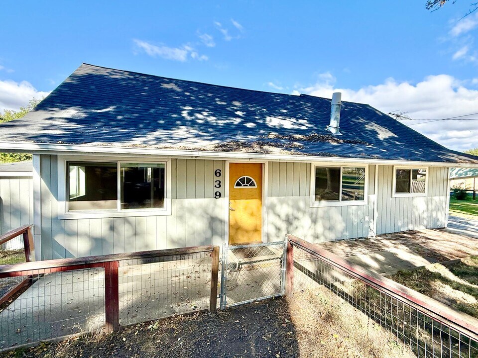 639 Vista Ave in Lewiston, ID - Building Photo