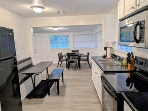 20422 Canvas Back Rd in Altoona, FL - Foto de edificio - Building Photo