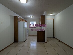 4456-4458 W La Siesta St in Springfield, MO - Building Photo - Building Photo