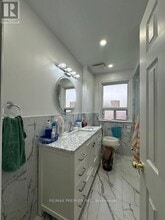 55 Overbrook Pl in Toronto, ON - Building Photo - Building Photo