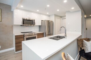 1228 Marinaside Crescent in Vancouver, BC - Building Photo