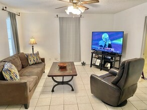 1918 Castle Gate Cir in San Marcos, TX - Building Photo - Building Photo