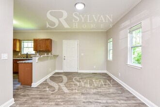 1006 Hightower Rd NW in Atlanta, GA - Building Photo - Building Photo