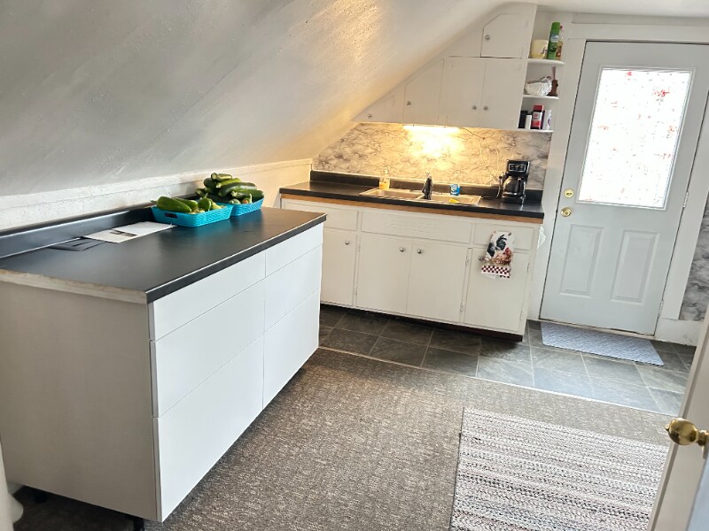 103 Erie St SE in Hutchinson, MN - Building Photo