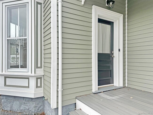 611 Main St in Greenport, NY - Building Photo - Building Photo