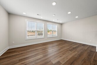 3018 White Rail Dr in Fuquay Varina, NC - Building Photo - Building Photo