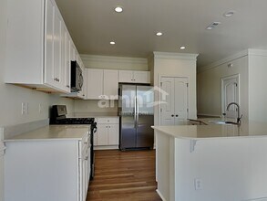 806 Willow Tower Ct in Rolesville, NC - Foto de edificio - Building Photo