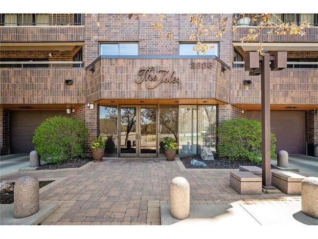 property at 2885 Knox Ave S