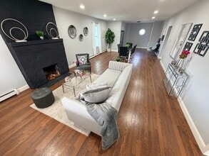 8 Joan Terrace in Hamilton Township, NJ - Building Photo - Building Photo