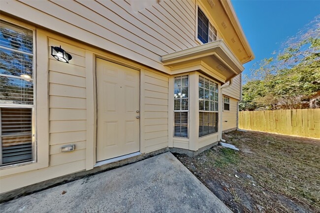 property at 727 Pateway Ct