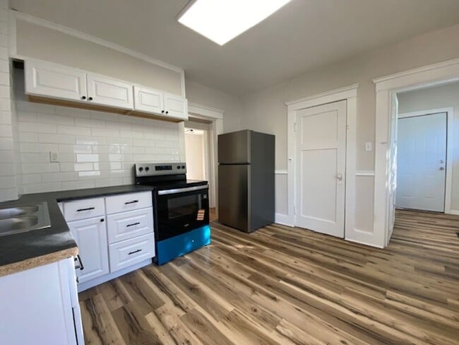 372 S Douglas Ave in Springfield, OH - Building Photo - Building Photo