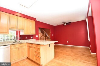 6216 Roudsby Ln in Alexandria, VA - Building Photo - Building Photo