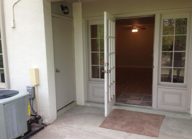 5903 Kingsford Rd, Unit 5903 KINGSFORD RD #378 in Springfield, VA - Foto de edificio - Building Photo