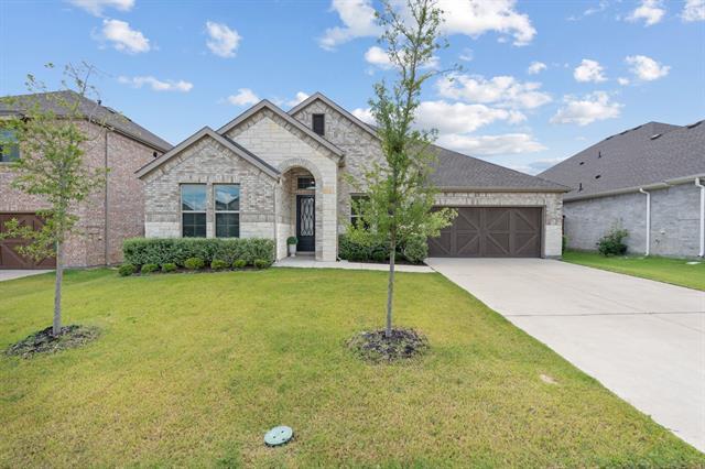 4838 Signal Run Rd in Midlothian, TX - Foto de edificio
