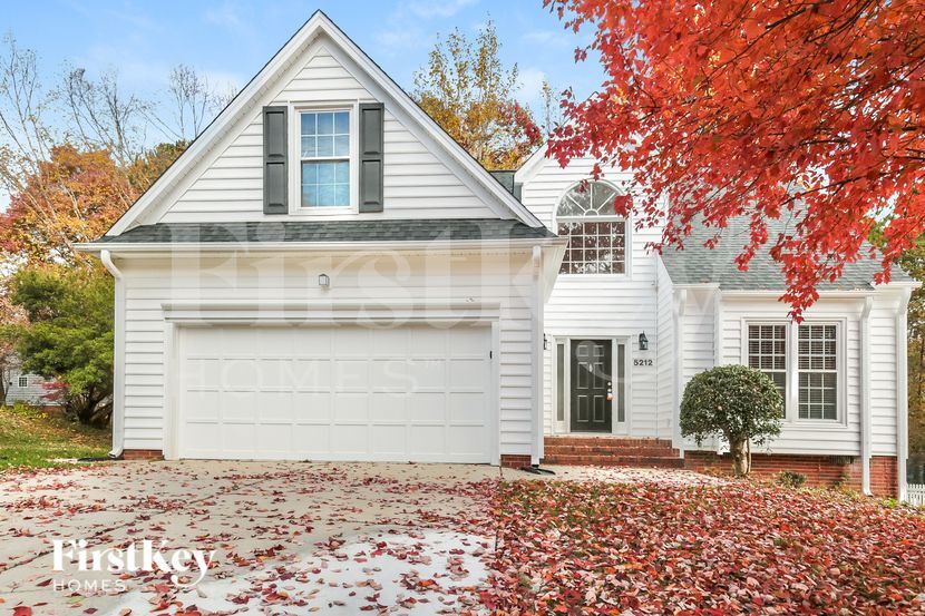 5212 Autumn Woods Dr in Greensboro, NC - Building Photo