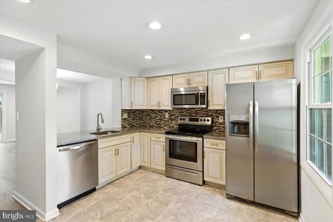 8734 Susquehanna St in Lorton, VA - Building Photo - Building Photo