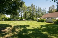 Creekside Apartments in Windsor, CA - Building Photo - Building Photo