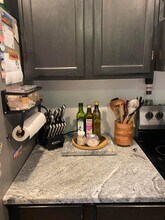 11 King Arthur Dr in East Lyme, CT - Building Photo - Building Photo