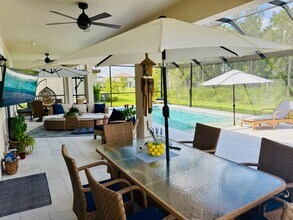 1729 Drummond Pt in Zephyrhills, FL - Building Photo - Building Photo