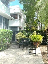 1525 Meridian Ave in Miami Beach, FL - Building Photo - Building Photo
