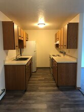 10 1st St SW in Minot, ND - Foto de edificio - Building Photo