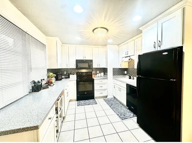 property at 5066 Colonial Ct
