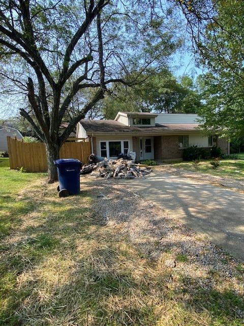property at 3209 Mirror Lake Dr