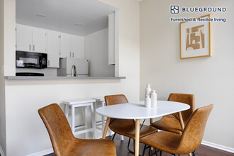747 Gayley Ave, Unit FL4-ID1188 in Los Angeles, CA - Building Photo - Building Photo