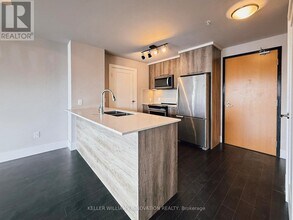 15-415 Prince Albert Blvd in Kitchener, ON - Building Photo - Building Photo