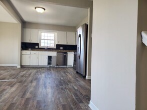 4308 Dakota Dr in West Des Moines, IA - Foto de edificio - Building Photo