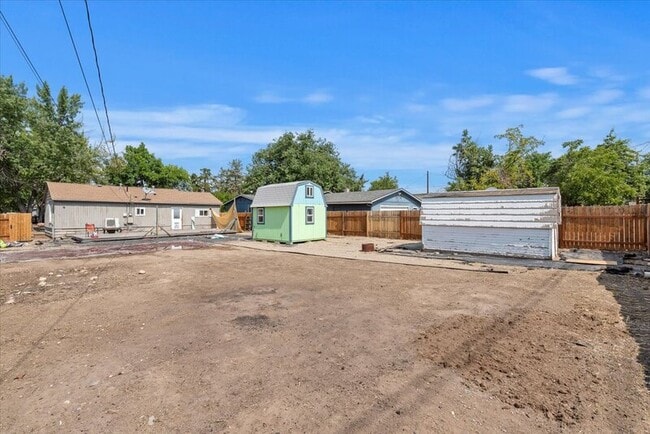 203 E Ada St in Meridian, ID - Foto de edificio - Building Photo