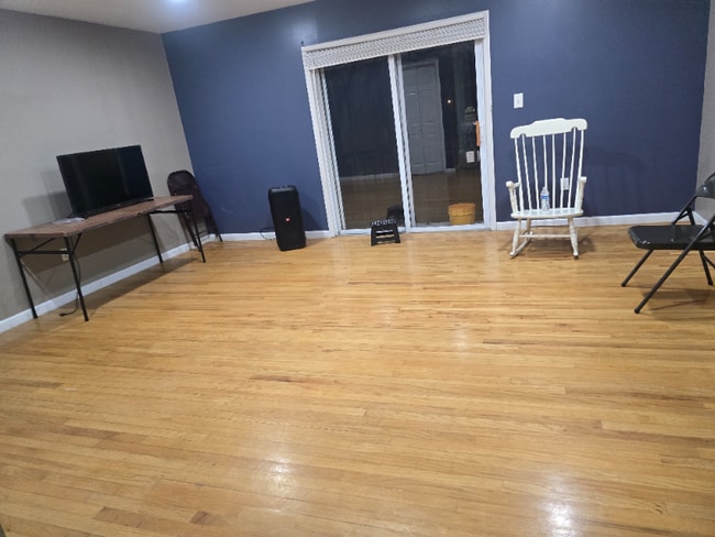 529 Linden Ave in Elizabeth, NJ - Foto de edificio - Building Photo