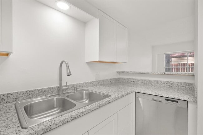 property at 3371 Continental Dr