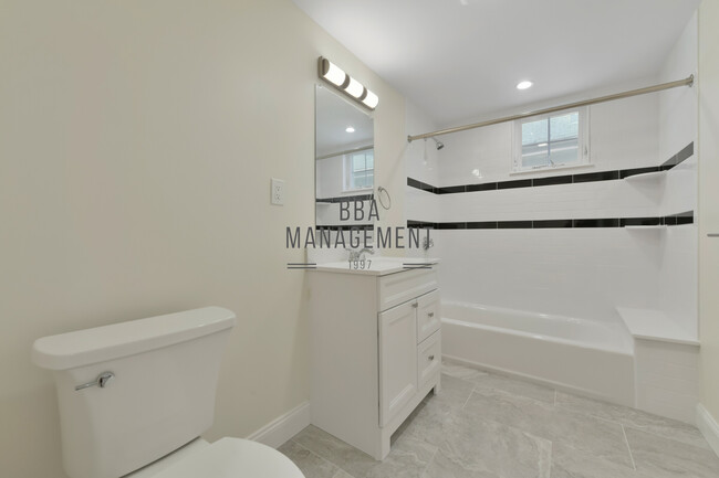 48 Manthorne Rd, Unit #2 in Boston, MA - Building Photo - Building Photo