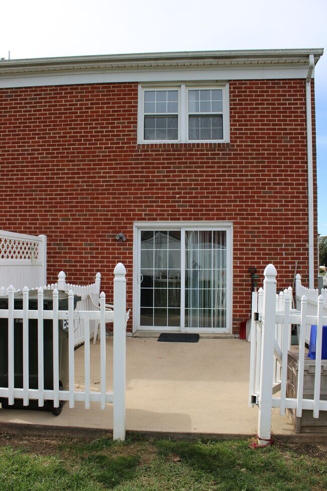 711 Hardwick Pl in York, PA - Building Photo - Building Photo