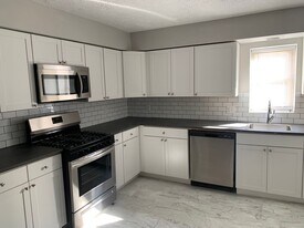 721 Lorenz Ave in Pittsburgh, PA - Building Photo