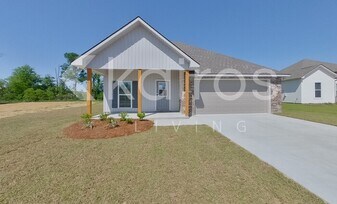13757 Pinyon Dr in Denham Springs, LA - Building Photo