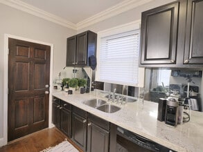 4417 Swiss Ave in Dallas, TX - Building Photo - Building Photo