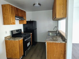 14746 Delano St, Unit 3 in Los Angeles, CA - Building Photo